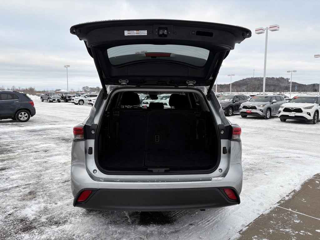2023 Toyota Highlander Hybrid LE