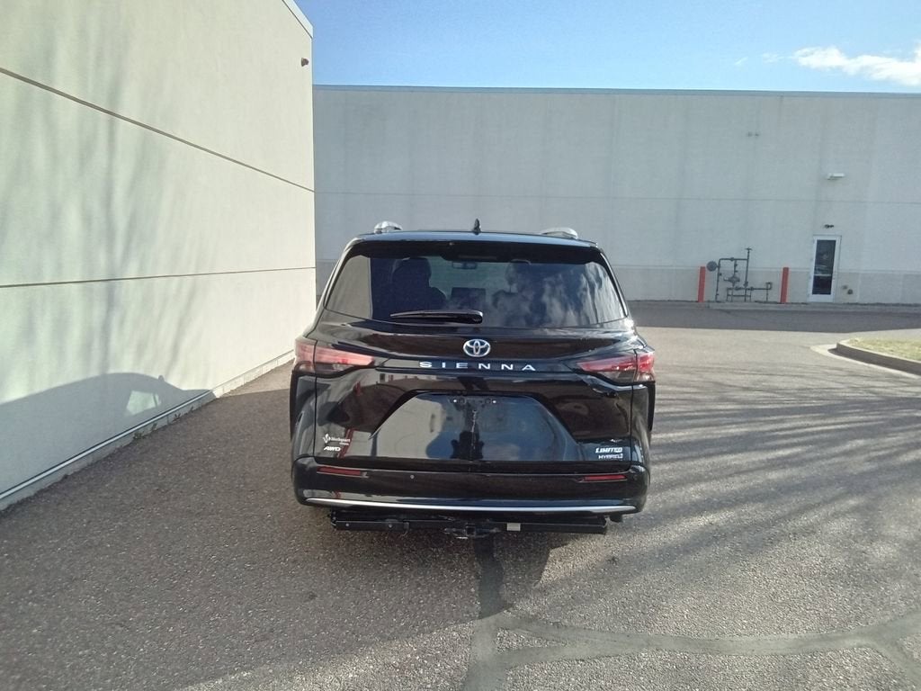 2023 Toyota Sienna Limited