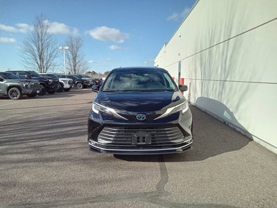 2023 Toyota Sienna Limited