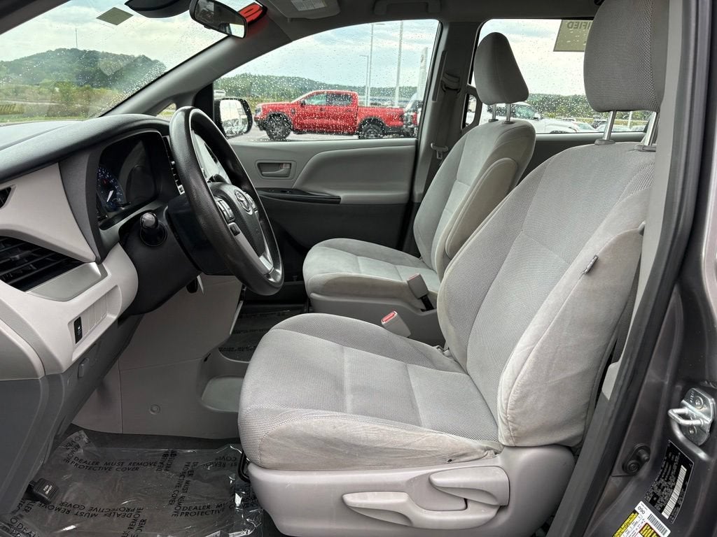 2018 Toyota Sienna L