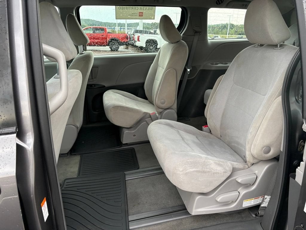 2018 Toyota Sienna L