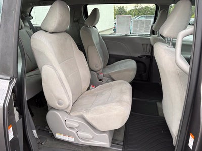 2018 Toyota Sienna L