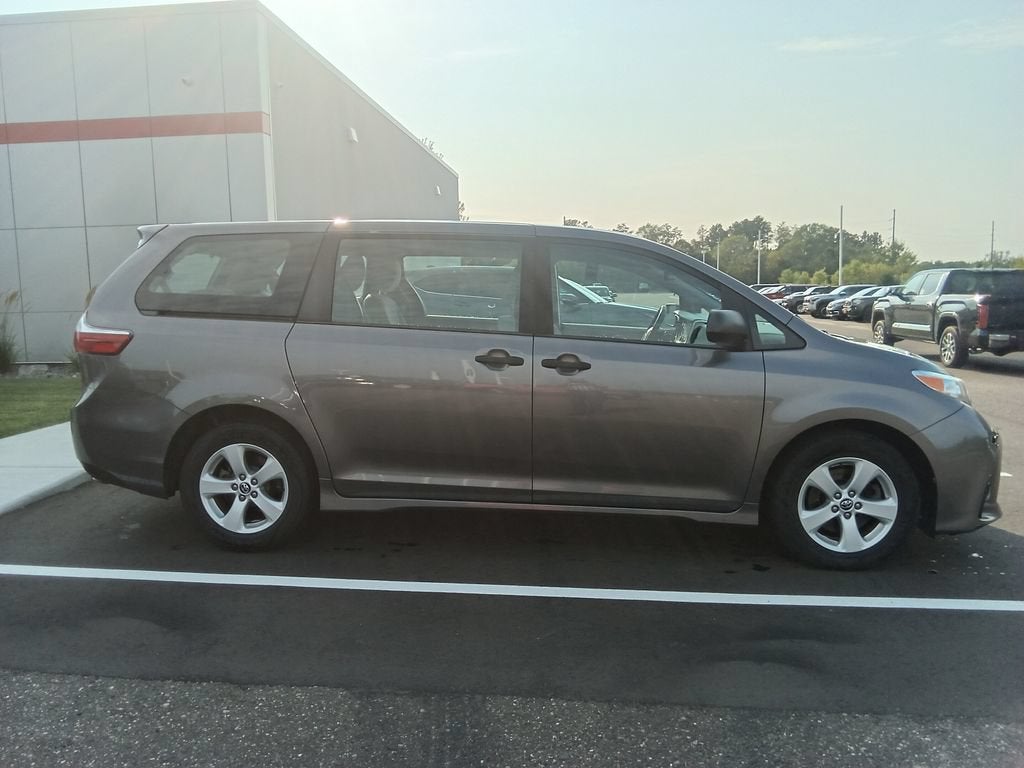 2018 Toyota Sienna L