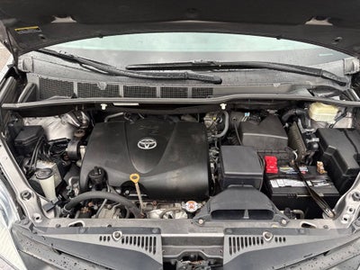 2018 Toyota Sienna L