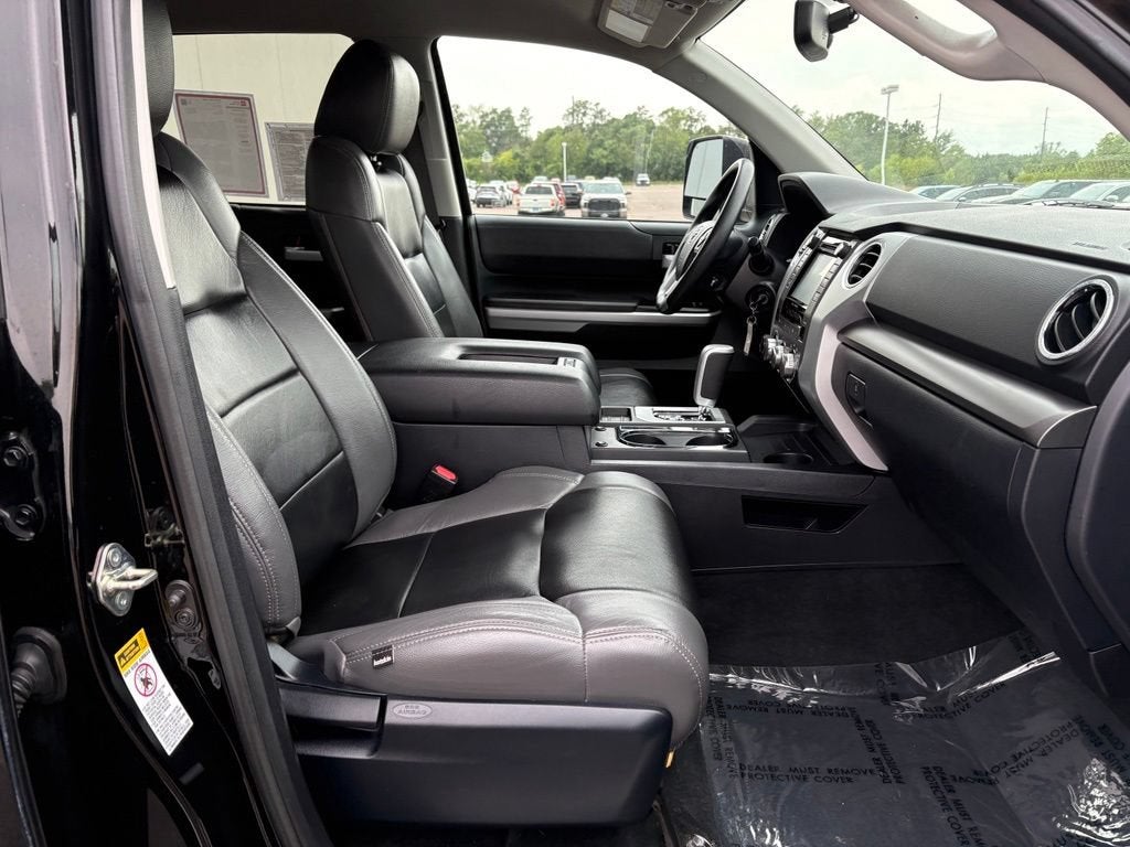 2017 Toyota Tundra SR5