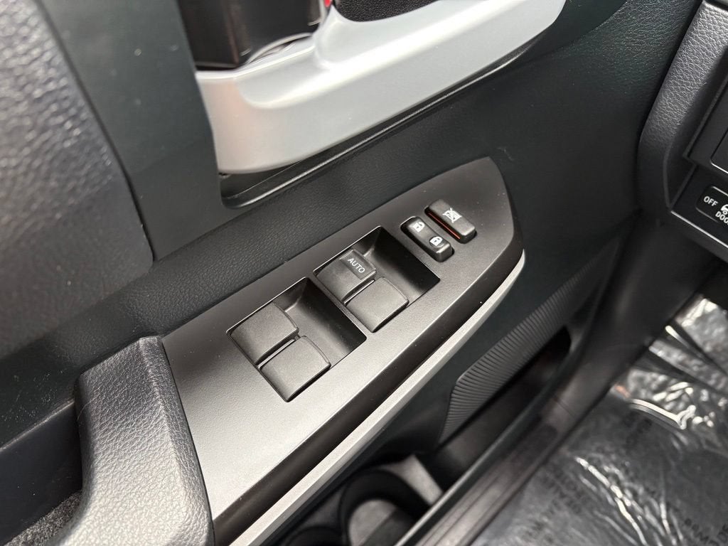 2017 Toyota Tundra SR5