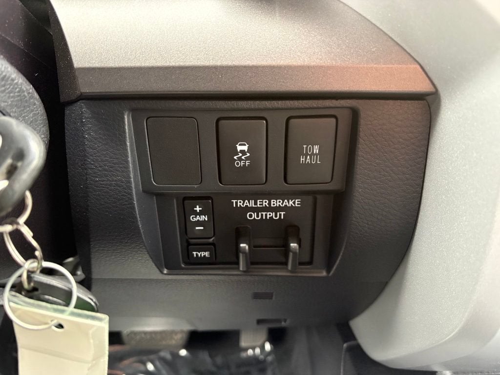 2017 Toyota Tundra SR5