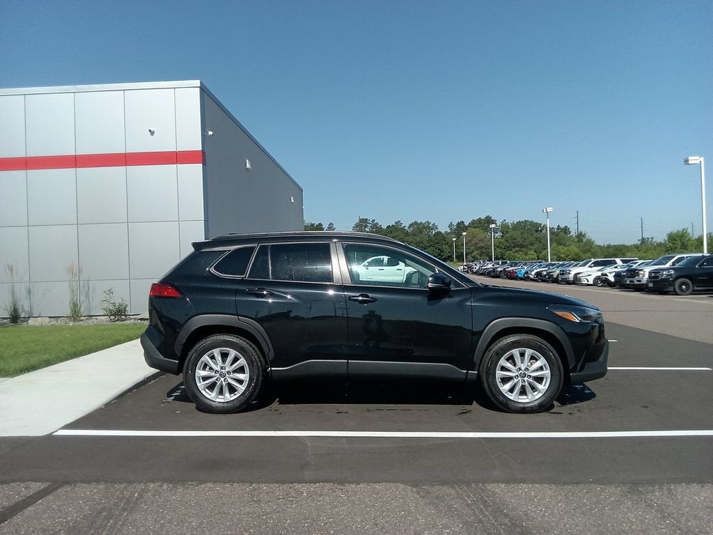 2024 Toyota Corolla Cross LE