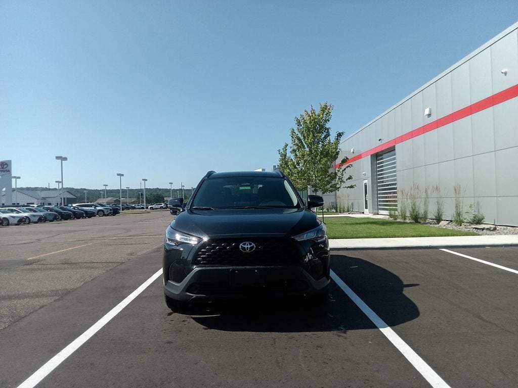 2024 Toyota Corolla Cross LE