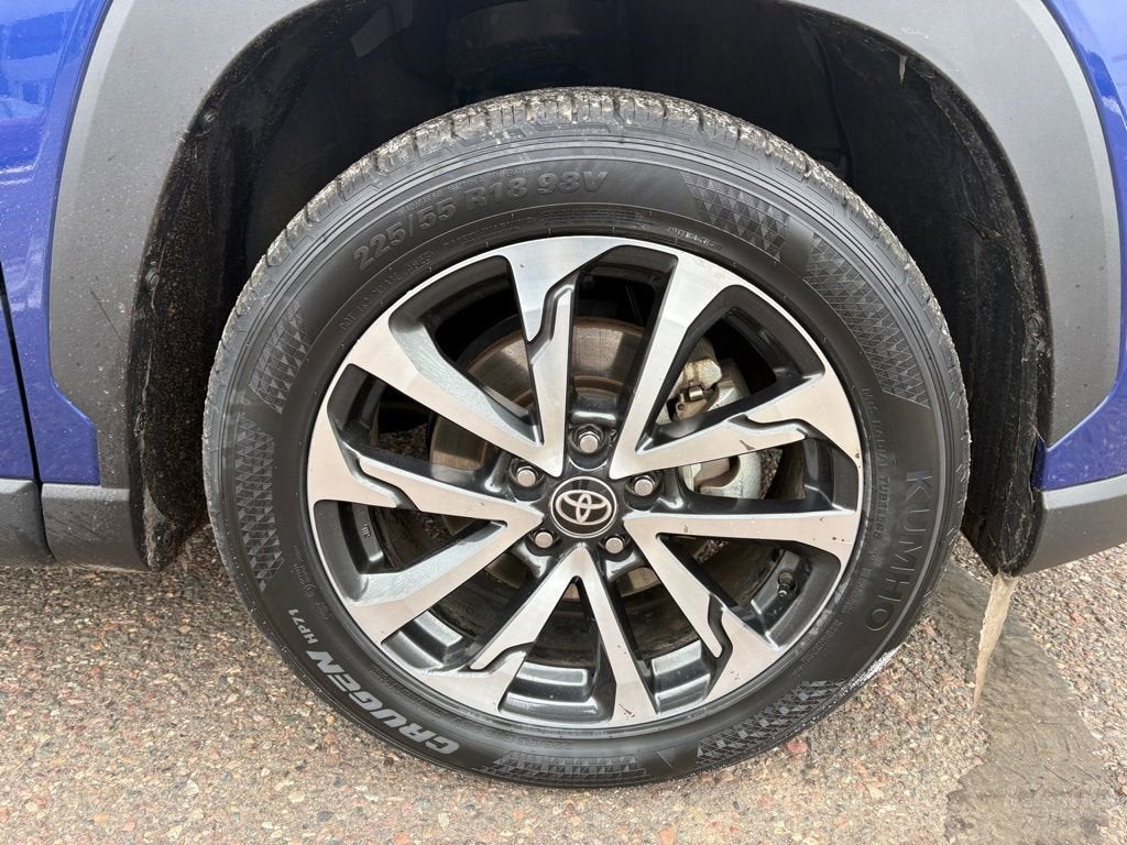 2024 Toyota Corolla Cross XLE