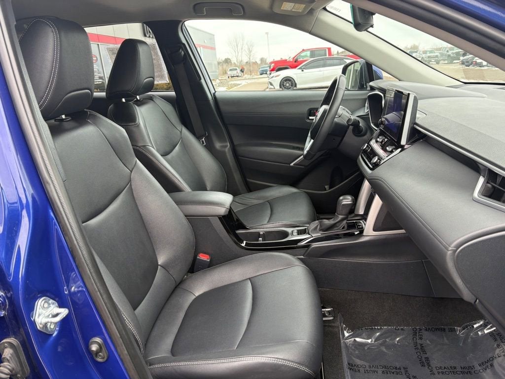 2024 Toyota Corolla Cross XLE