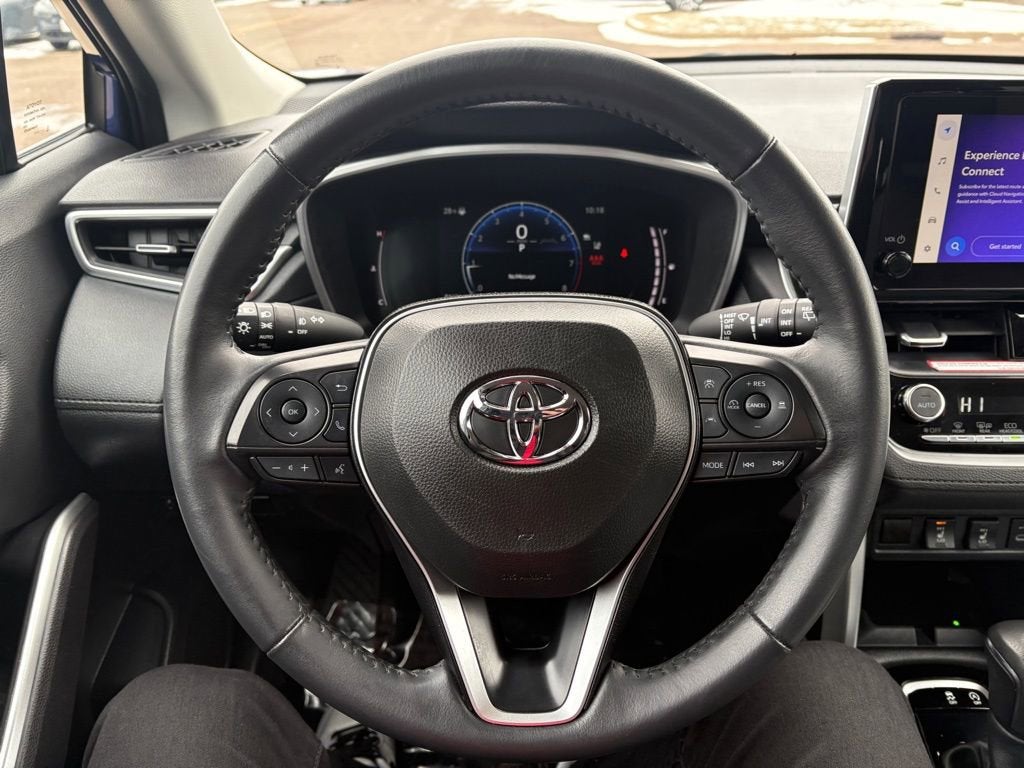 2024 Toyota Corolla Cross XLE