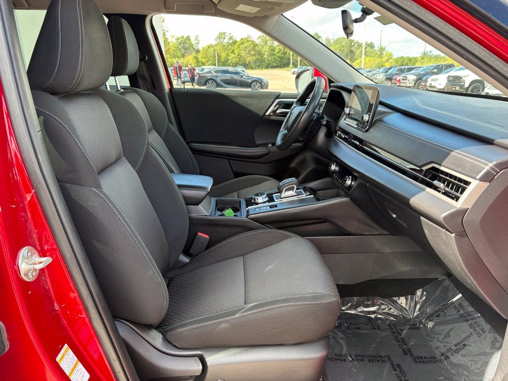 2022 Mitsubishi Outlander ES