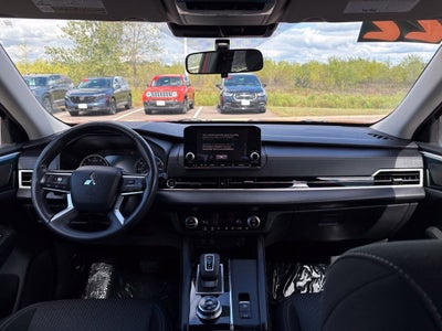 2022 Mitsubishi Outlander ES