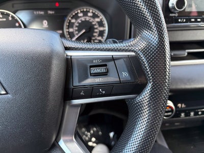 2022 Mitsubishi Outlander ES