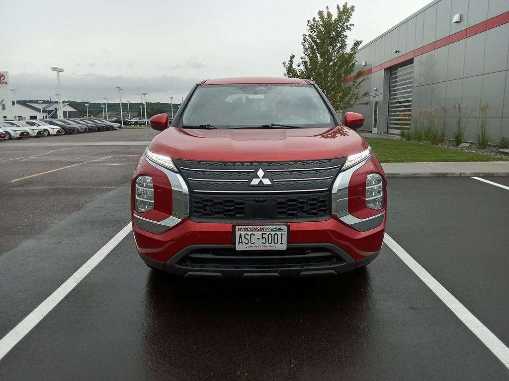 2022 Mitsubishi Outlander ES