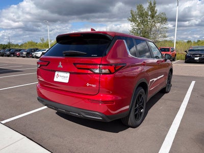 2022 Mitsubishi Outlander ES