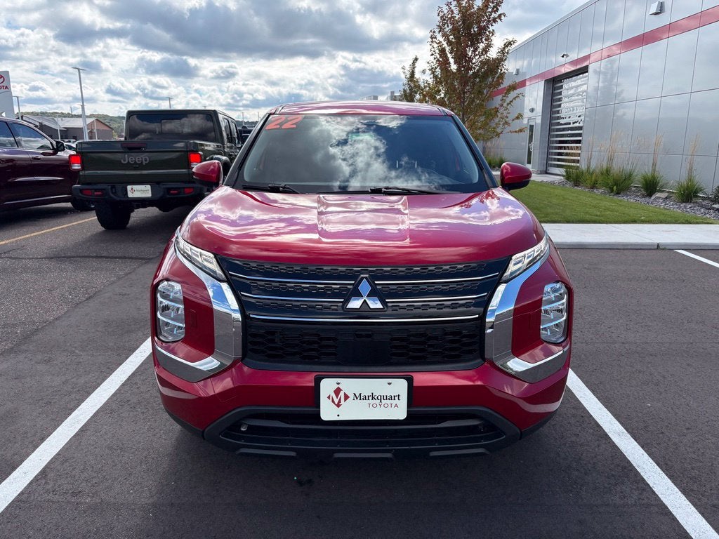 2022 Mitsubishi Outlander ES