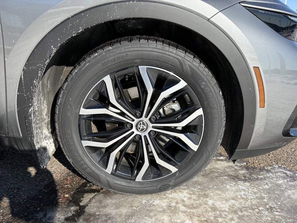 2023 Toyota Crown XLE