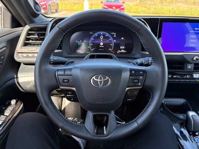 2025 Toyota Crown Signia Limited