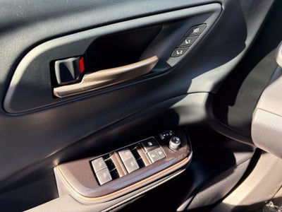 2025 Toyota Crown Signia Limited