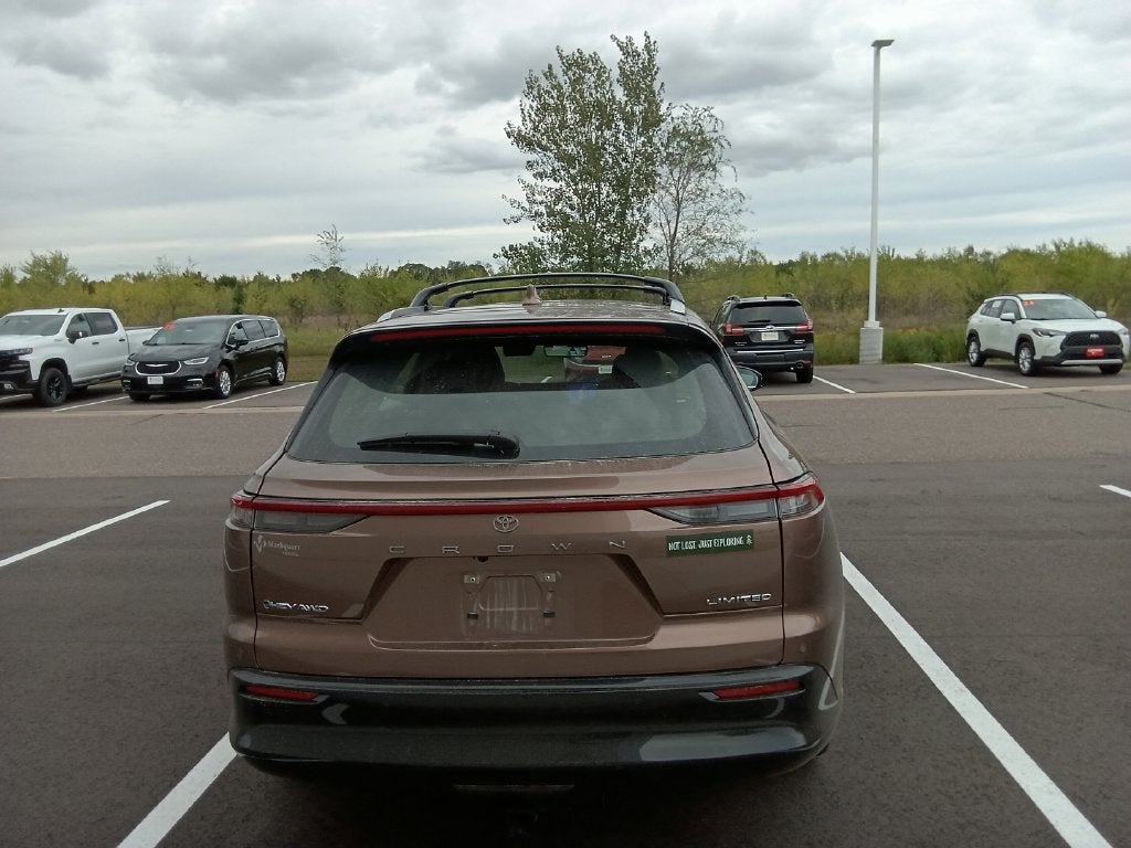 2025 Toyota Crown Signia Limited