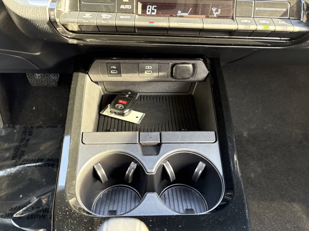 2023 Toyota Prius LE