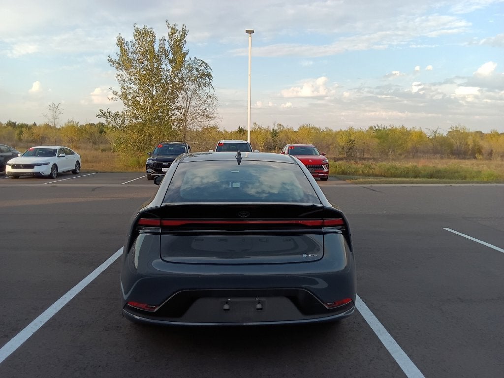 2024 Toyota Prius LE