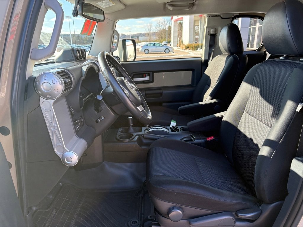 2014 Toyota FJ Cruiser Base