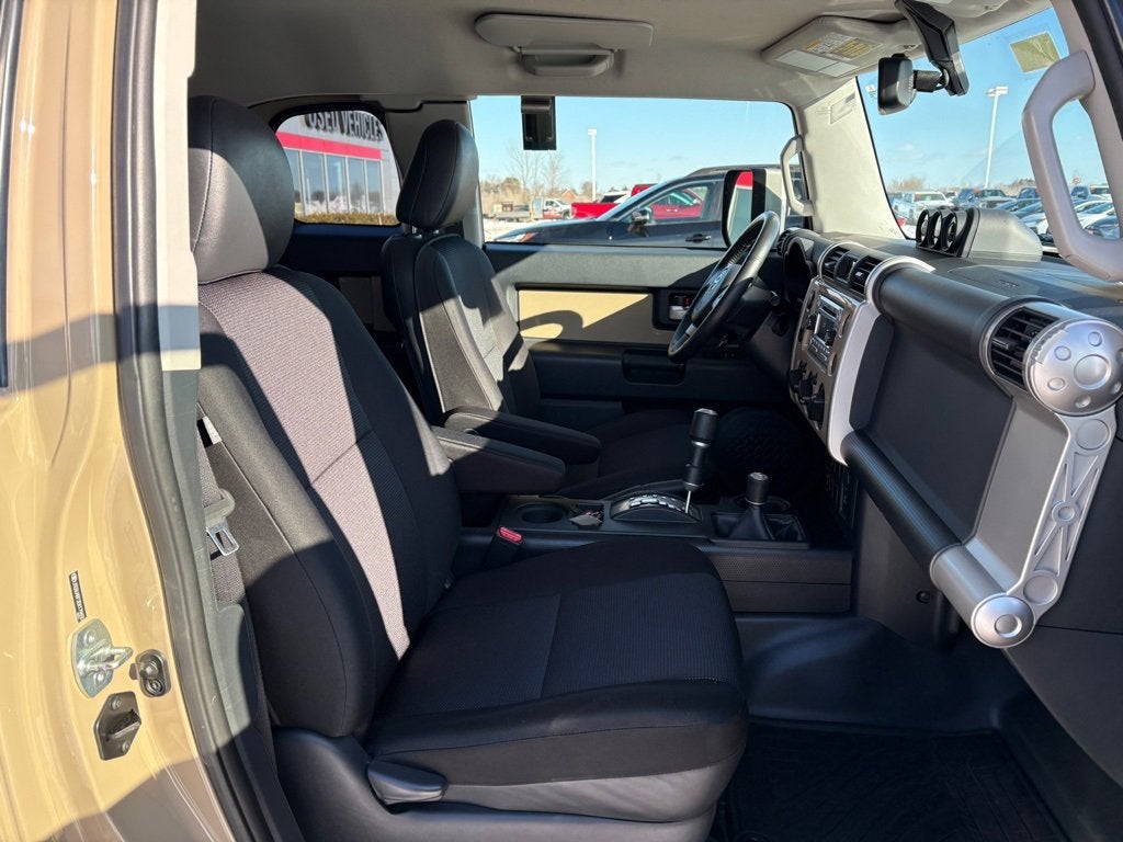 2014 Toyota FJ Cruiser Base