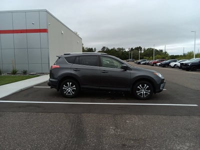 2017 Toyota RAV4 LE