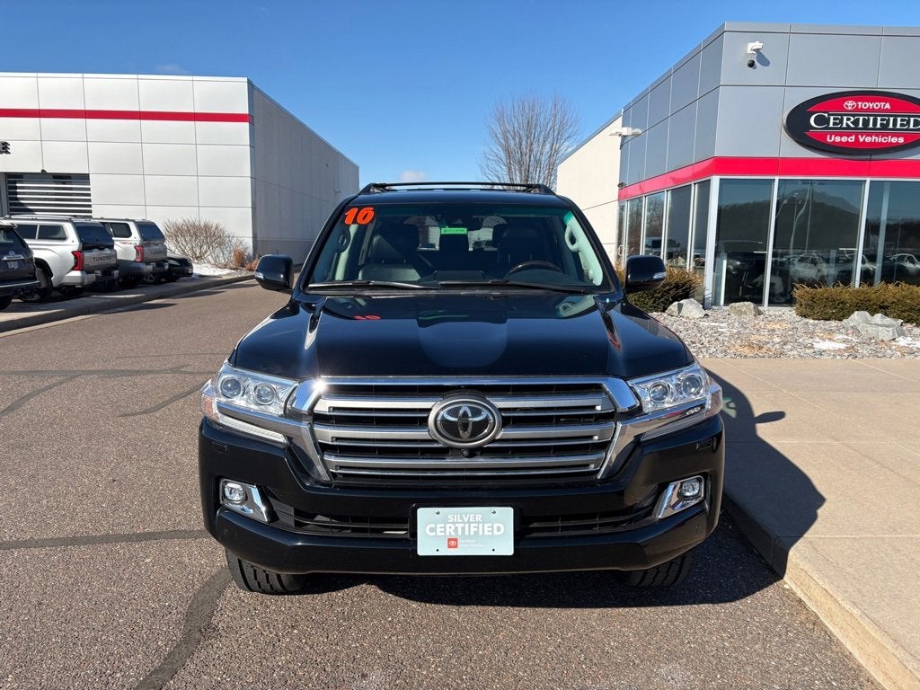 2016 Toyota Land Cruiser Base