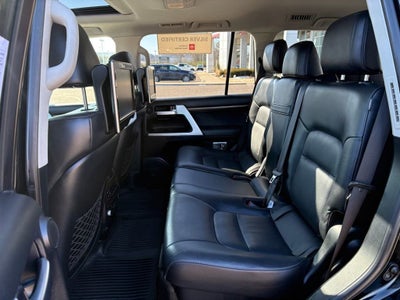 2016 Toyota Land Cruiser Base