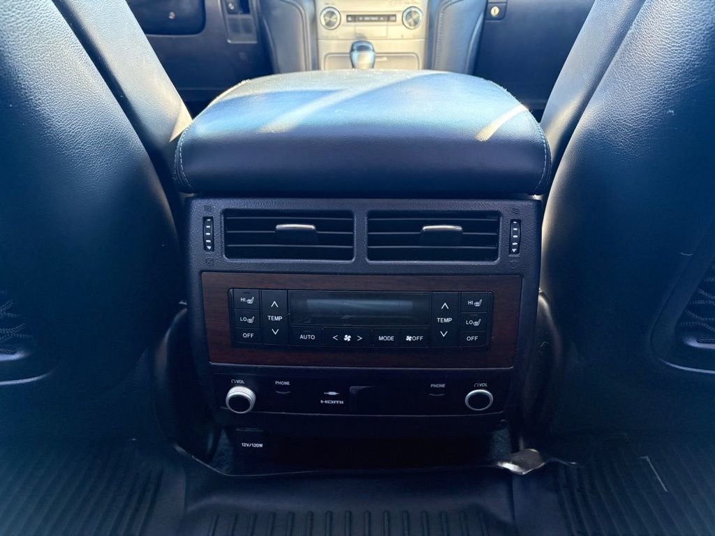 2016 Toyota Land Cruiser Base