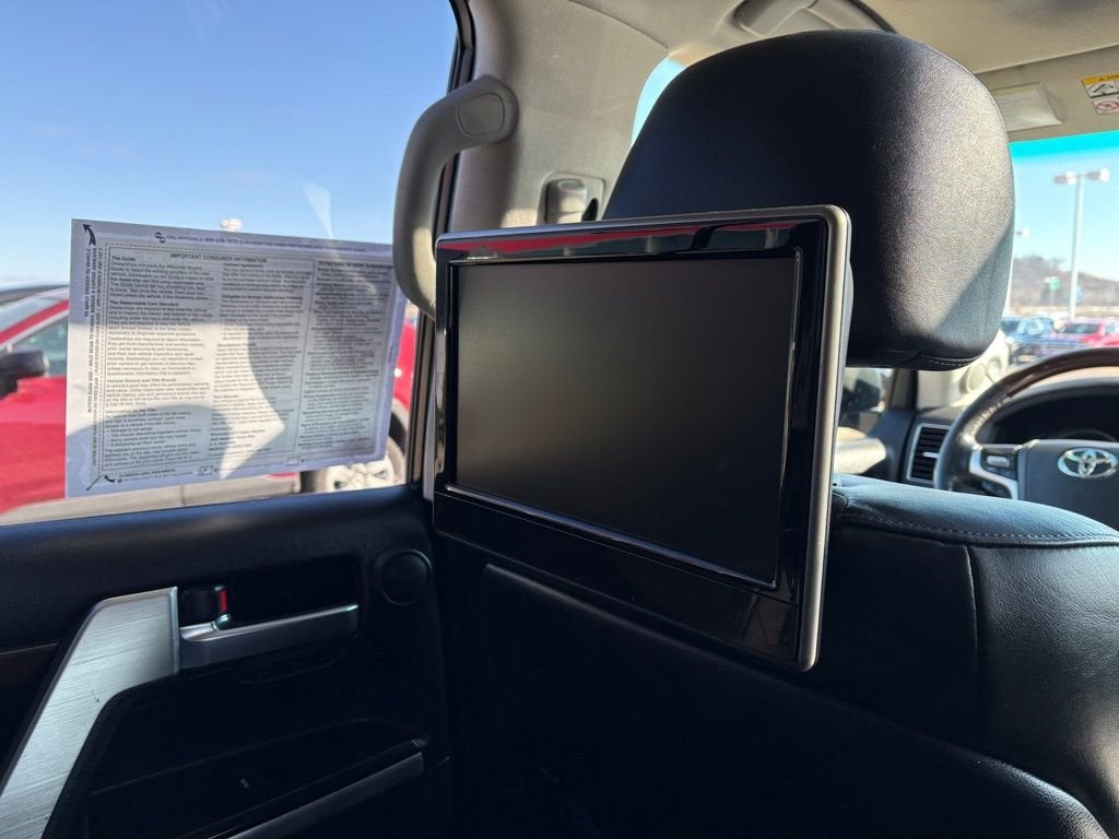 2016 Toyota Land Cruiser Base