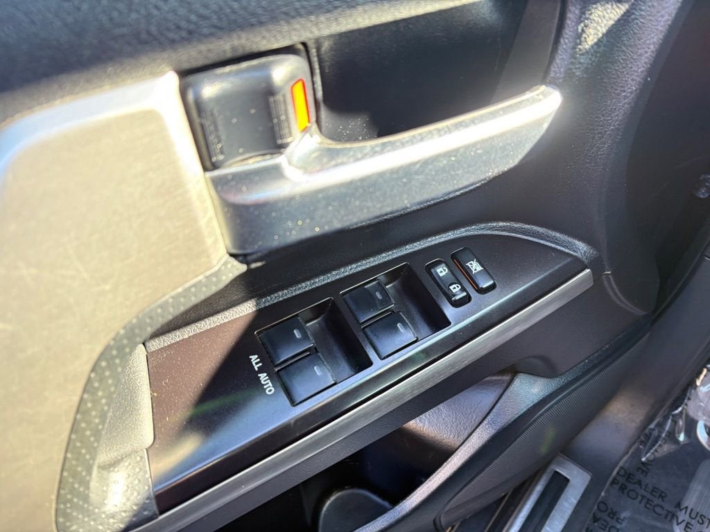 2016 Toyota Land Cruiser Base