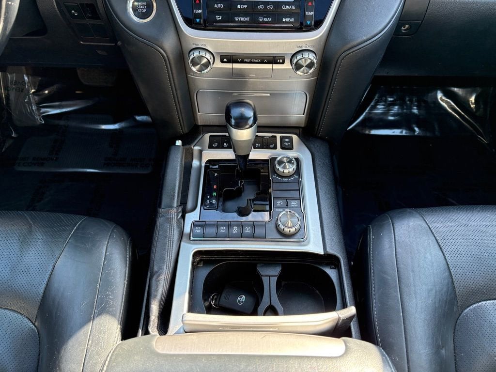 2016 Toyota Land Cruiser Base