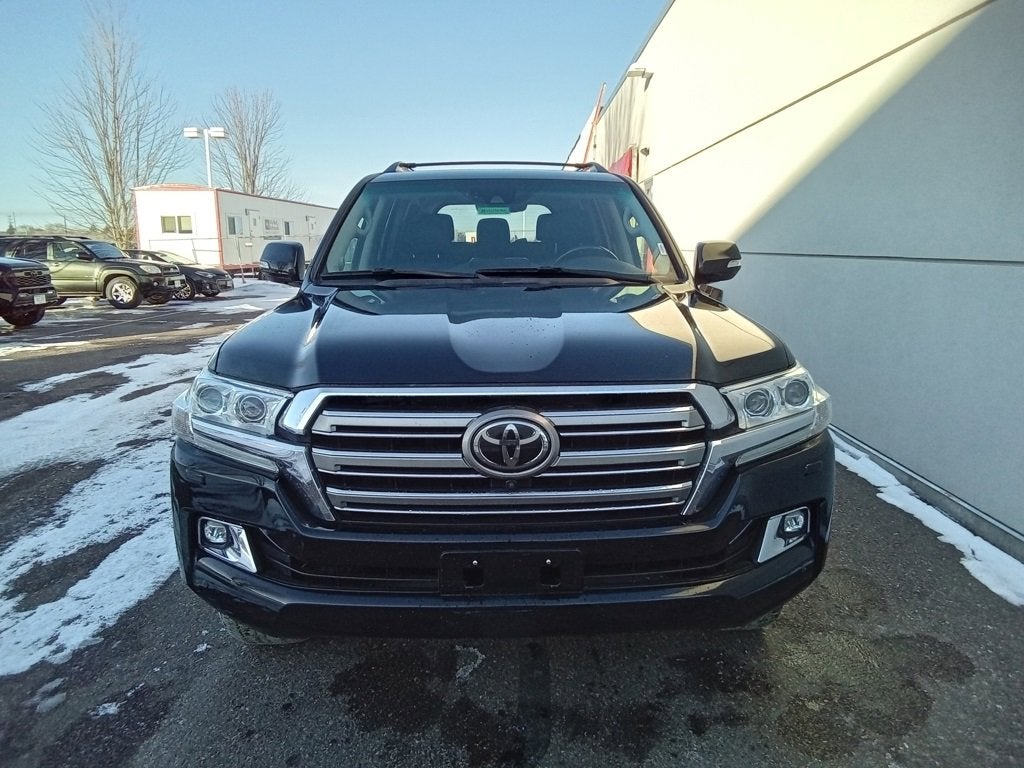 2016 Toyota Land Cruiser Base