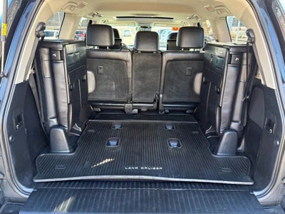 2016 Toyota Land Cruiser Base