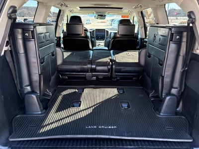 2016 Toyota Land Cruiser Base