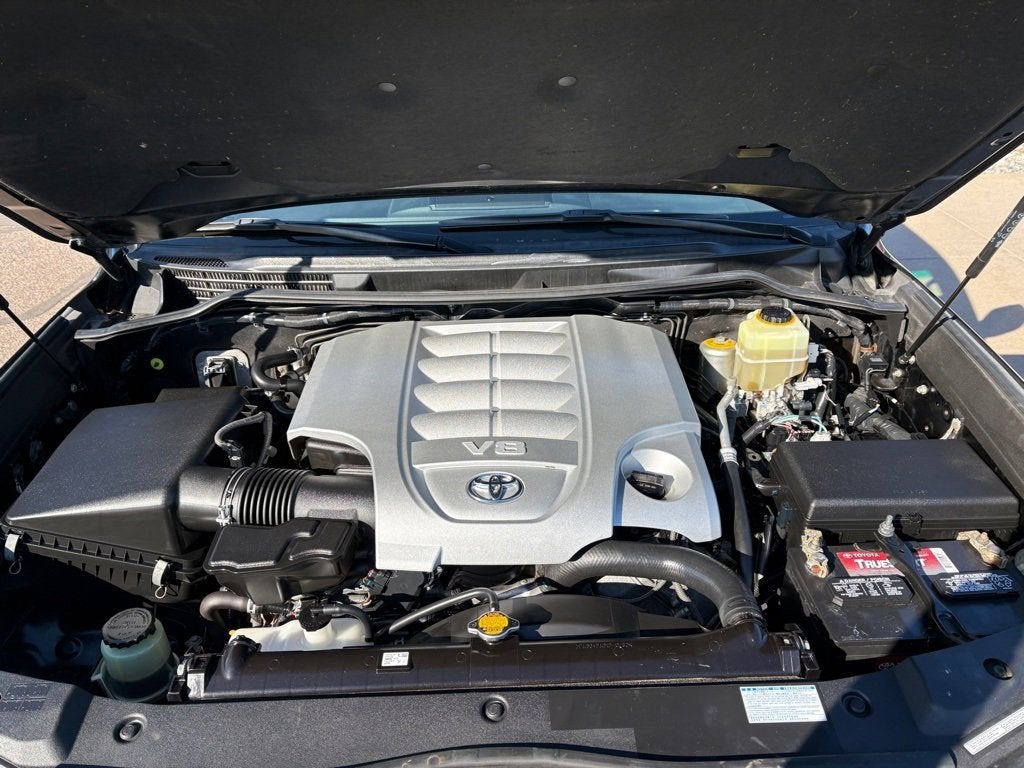 2016 Toyota Land Cruiser Base