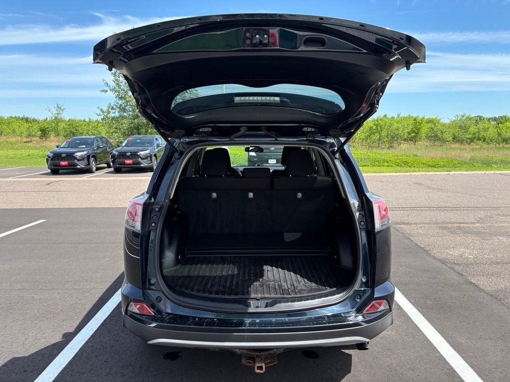 2018 Toyota RAV4 Hybrid LE