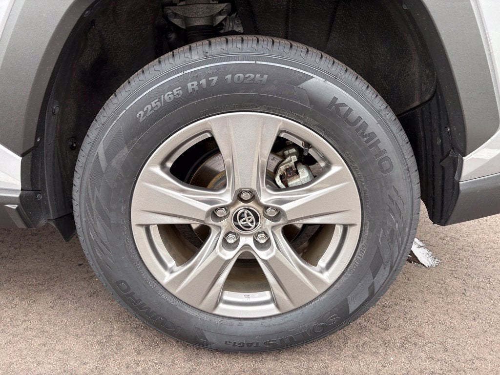 2023 Toyota RAV4 Hybrid XLE