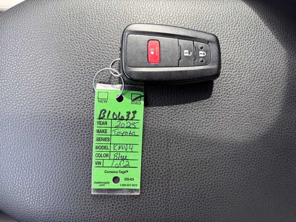 2025 Toyota RAV4 Hybrid XLE
