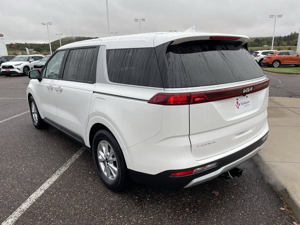 2024 Kia Carnival LX