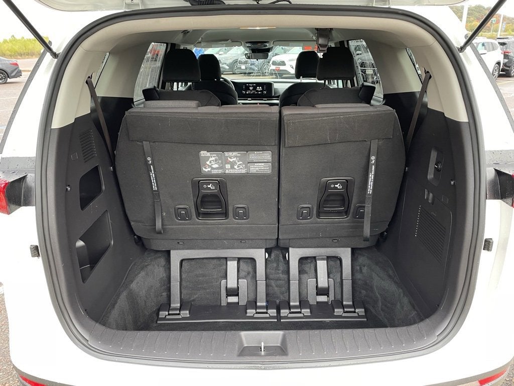 2024 Kia Carnival LX