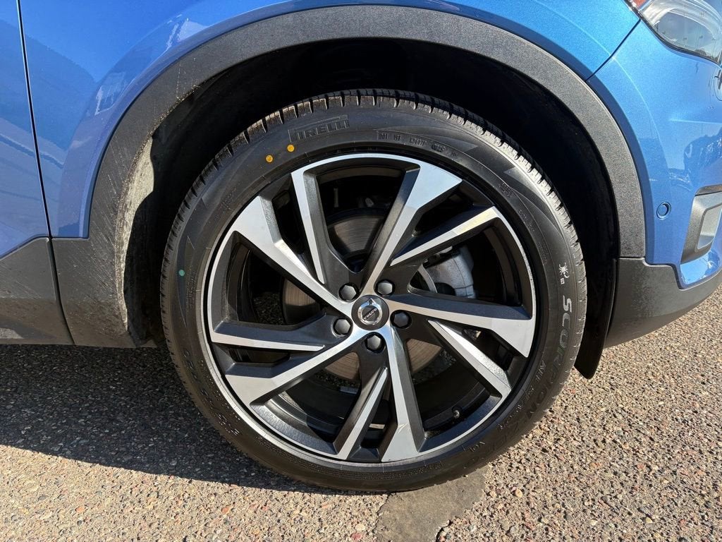 2021 Volvo XC40 R-Design