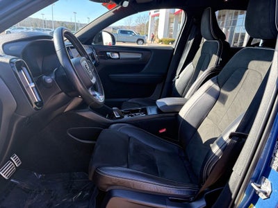 2021 Volvo XC40 R-Design