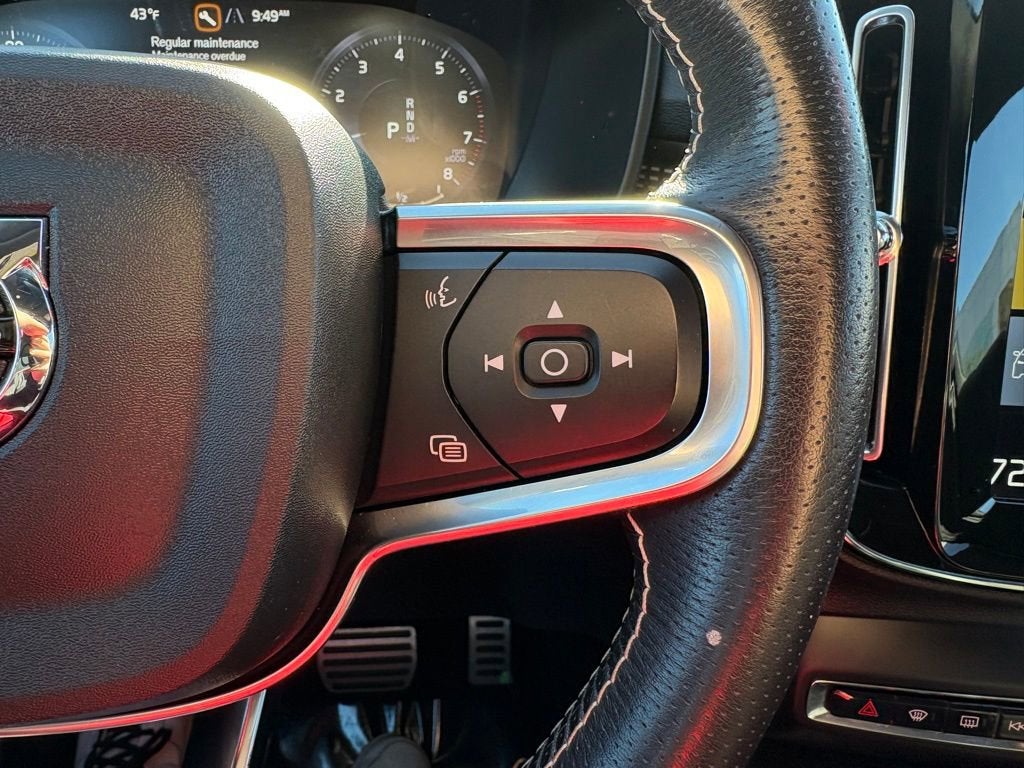 2021 Volvo XC40 R-Design