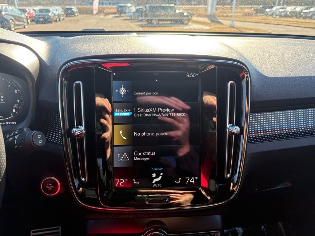 2021 Volvo XC40 R-Design